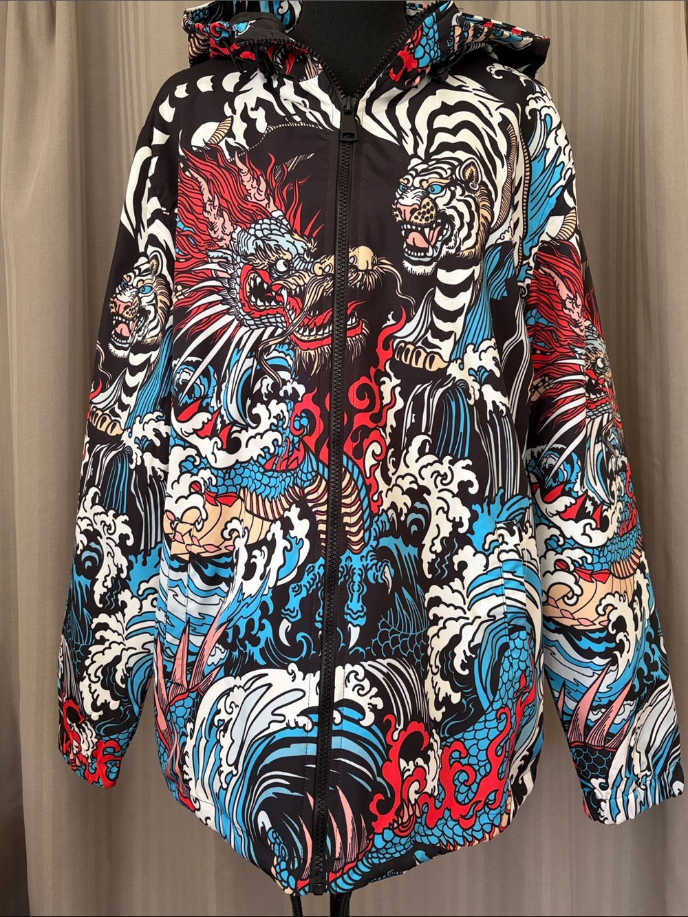 Hooded Graphic Windbreaker Jacket - Black/Red/Blue